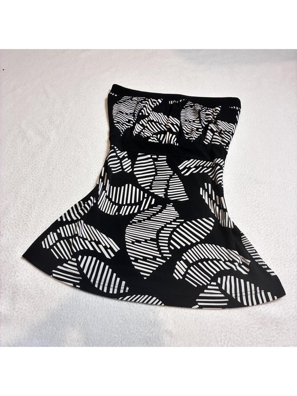 Old College Inn black & white abstract stretchy babydoll tube top, size medium!